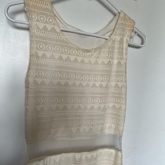 Cream mesh/net bodycon dress - Picture 2 of 3